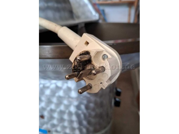 alter Starkstrom-Stecker