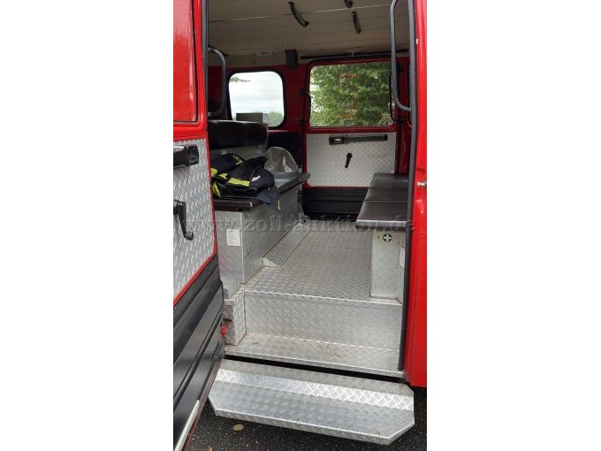 1 Löschfahrzeug 8/6 Iveco Magirus 65-12 A – foto 6 – kavel bij Zoll-Auktion, Breiholz