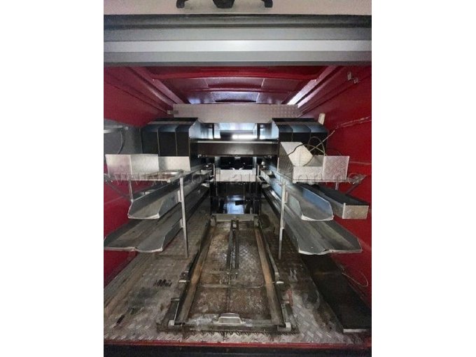 Auszugsschlitten hinten