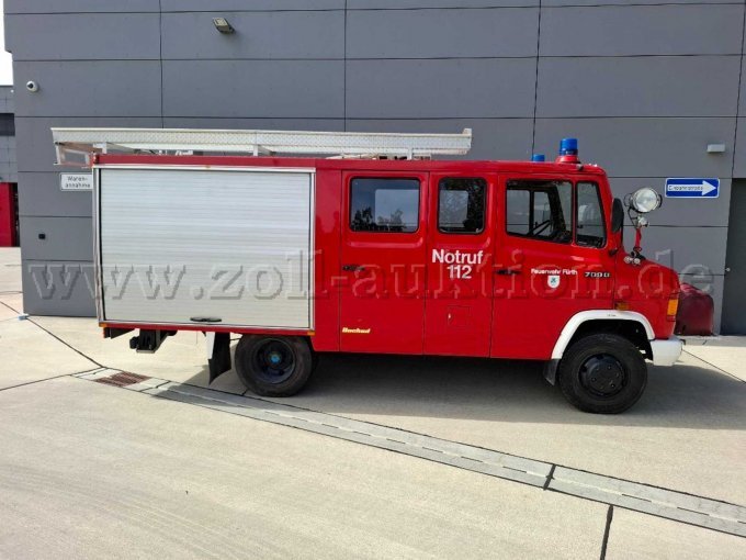 1 brandweerwagen LF8, Daimler-Benz 709 D, met voorgebouwde pomp en stroomgenerator – foto 5 – kavel bij Zoll-Auktion, Fürth