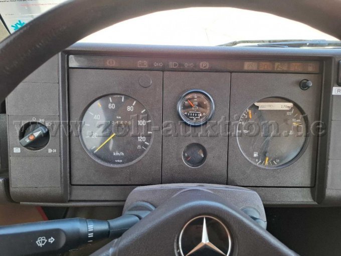 1 brandweerwagen LF8, Daimler-Benz 709 D, met voorgebouwde pomp en stroomgenerator – foto 3 – kavel bij Zoll-Auktion, Fürth