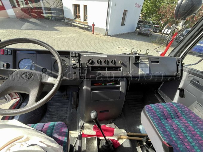 1 Löschfahrzeug LF8, Mercedes-Benz 814 D / Ziegler – foto 11 – kavel bij Zoll-Auktion, Deggingen