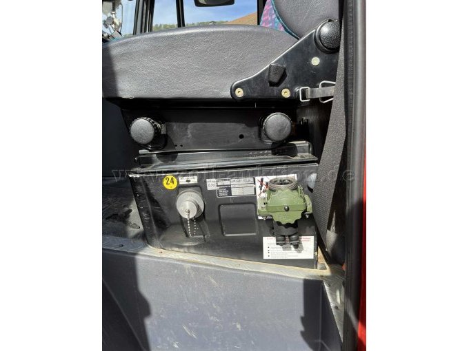 1 Löschfahrzeug LF8, Mercedes-Benz 814 D / Ziegler – foto 12 – kavel bij Zoll-Auktion, Deggingen
