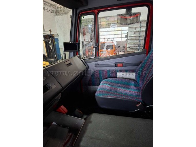 1 Löschfahrzeug LF 20 (Frühere Norm TLF 16/25) Typ 1124 AF, Mercedes Benz – foto 5 – kavel bij Zoll-Auktion, Olfen