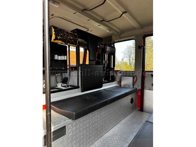 MannschaftskabineRückwärtsfahrend