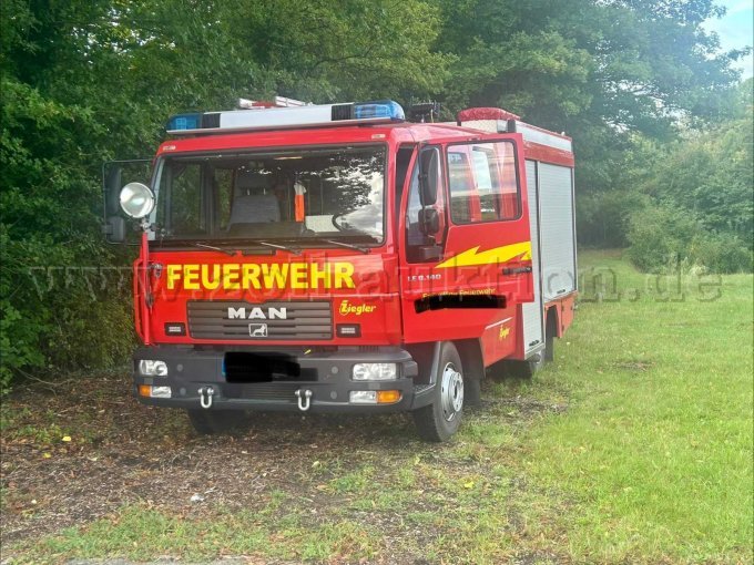 vorne links offen