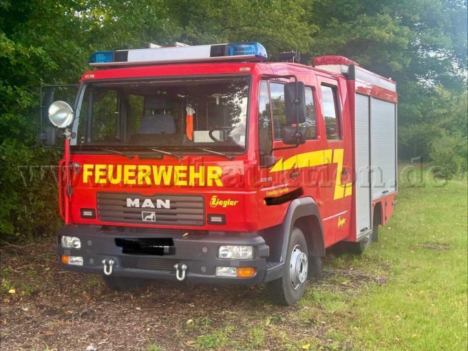 vorne links geschlossen