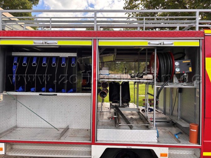 1 Löschfahrzeug LF 8 Feuerwehr Mercedes-Benz 711 D – foto 5 – kavel bij Zoll-Auktion, Nidda