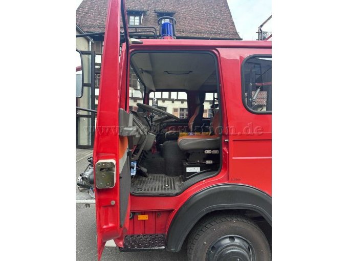 1 Löschfahrzeug LF 8 von Iveco-Magirus – foto 9 – kavel bij Zoll-Auktion, Ravensburg