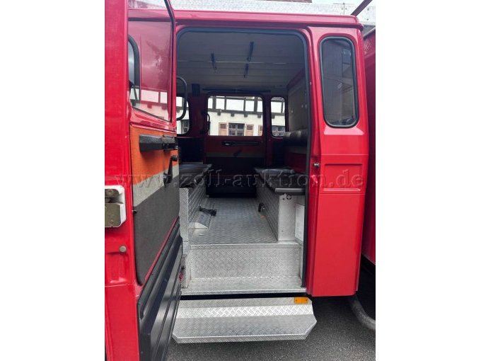 1 Löschfahrzeug LF 8 von Iveco-Magirus – foto 12 – kavel bij Zoll-Auktion, Ravensburg