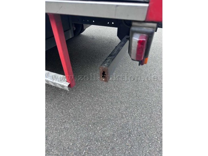 1 Löschfahrzeug LF 8 von Iveco-Magirus – foto 5 – kavel bij Zoll-Auktion, Ravensburg