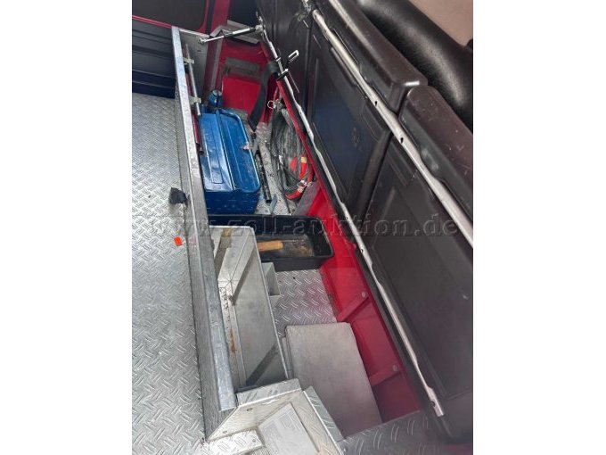 1 Löschfahrzeug LF 8 von Iveco-Magirus – foto 17 – kavel bij Zoll-Auktion, Ravensburg