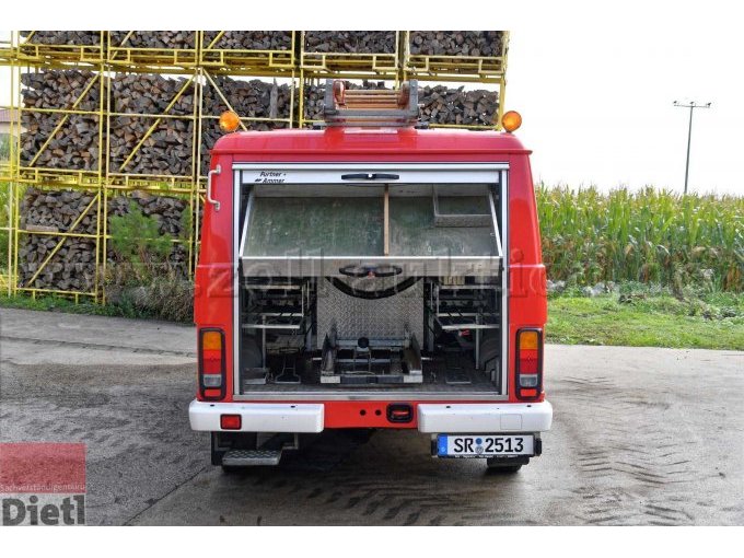 1 brandweerwagen met draagbare pomp (TSF) LT 35 VOLKSWAGEN-VW – foto 4 – kavel bij Zoll-Auktion, Geiselhöring