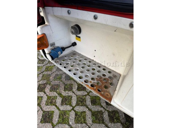 Einstieg Fahrerseite