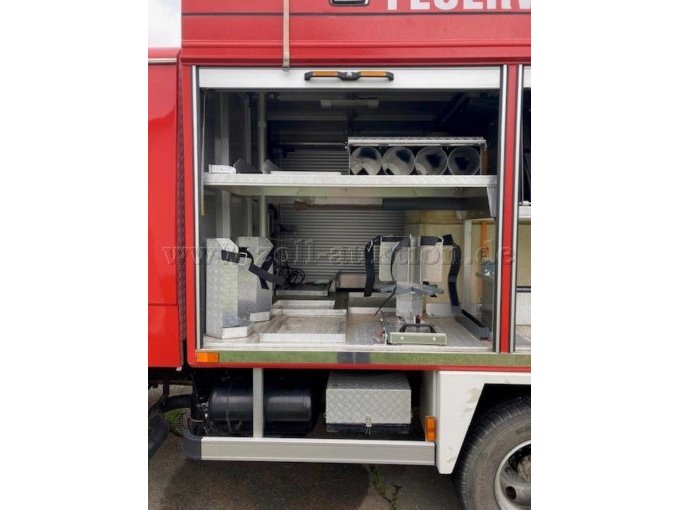 Seite links vorne offen