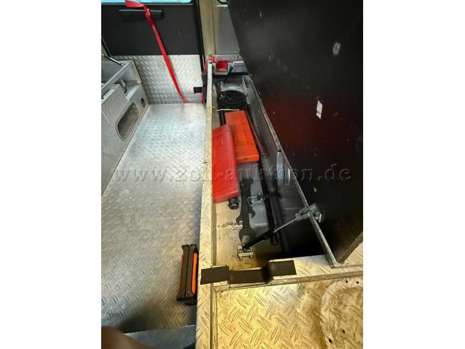 Bank Mannschaftskabine rechts