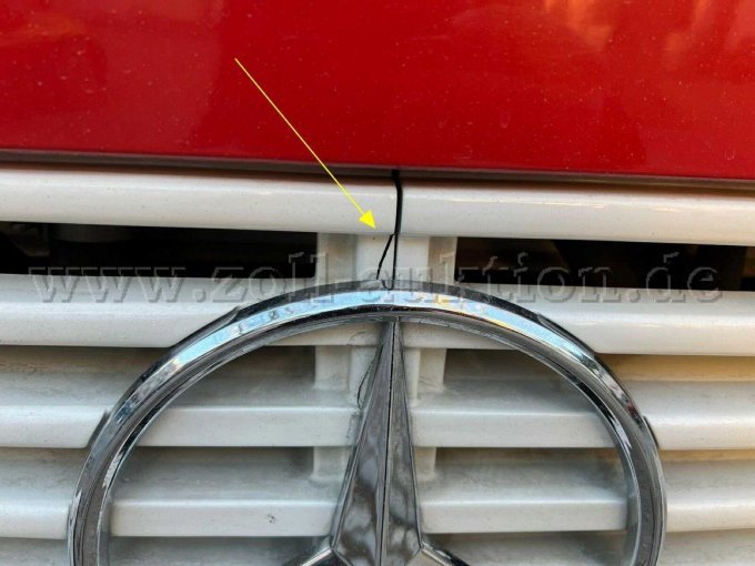 Kühlergrill gerissen