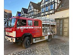 Diagonal links vorne