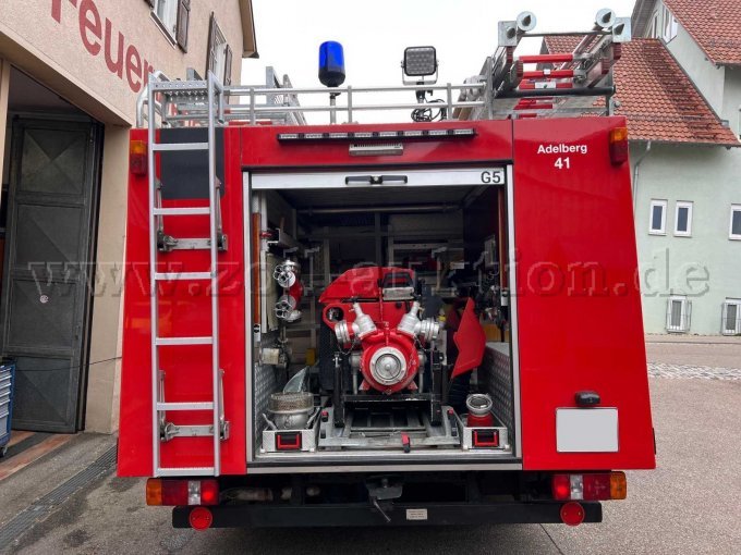 Heckansicht mit Geräteraum 5