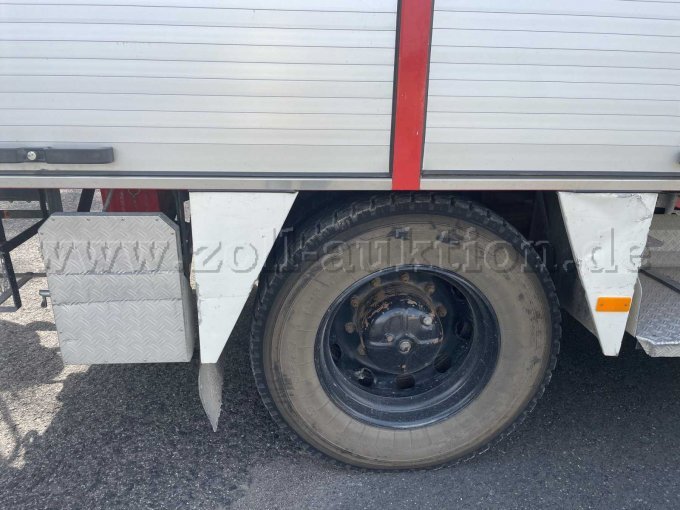LF 16 Beschädigung hinten rechts
