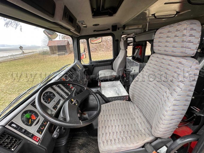 Fahrzeugkabine innen, Fahrerplatz