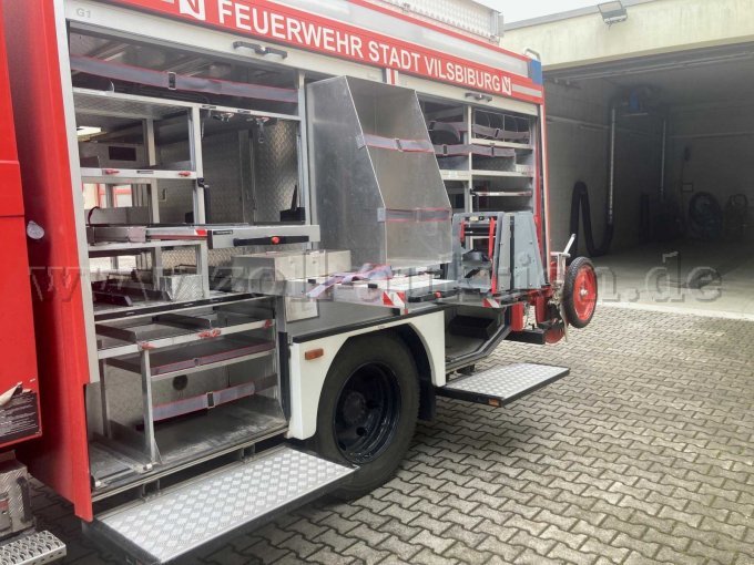 links vorne Auszüge