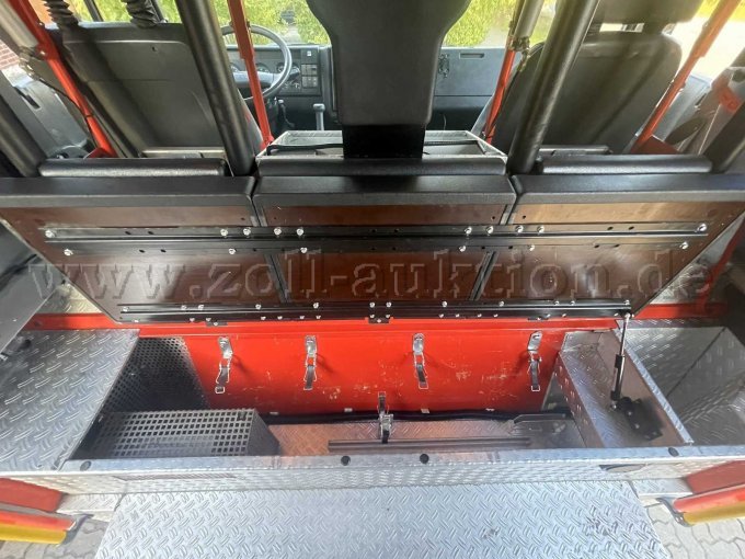 Ansicht Staubox Sitzbank 2. Sitzreihe