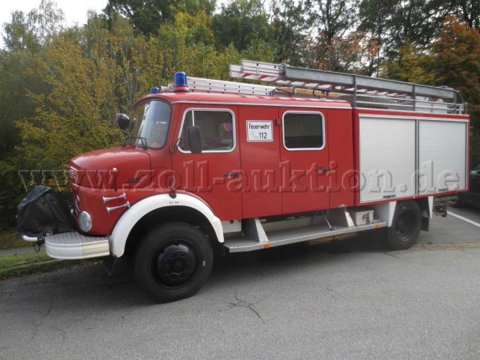 Fahrerseite schräg vorne links, LF 16-TS