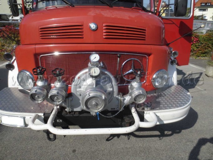 1 Löschgruppenfahrzeug LF 16-TS, Daimler-Benz LAF 1113 B, Lentner, incl. TS 8/8 – foto 5 – kavel bij Zoll-Auktion, Passau
