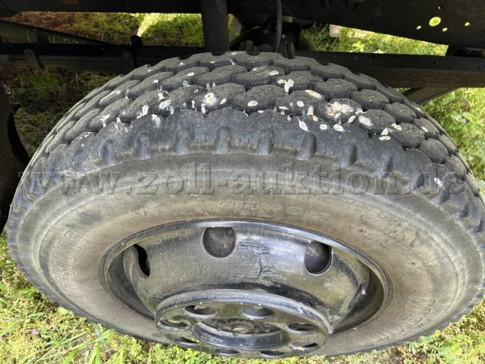 1 Löschgruppenfahrzeug (LF 16-TS) Merzedes-Benz (D) LAF 1113 B - Rundhauber – foto 16 – kavel bij Zoll-Auktion, Nuthe-Urstromtal