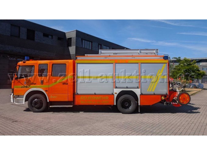 Löschgruppenfahrzeug LF 24 - Seitenansicht Fahrer
