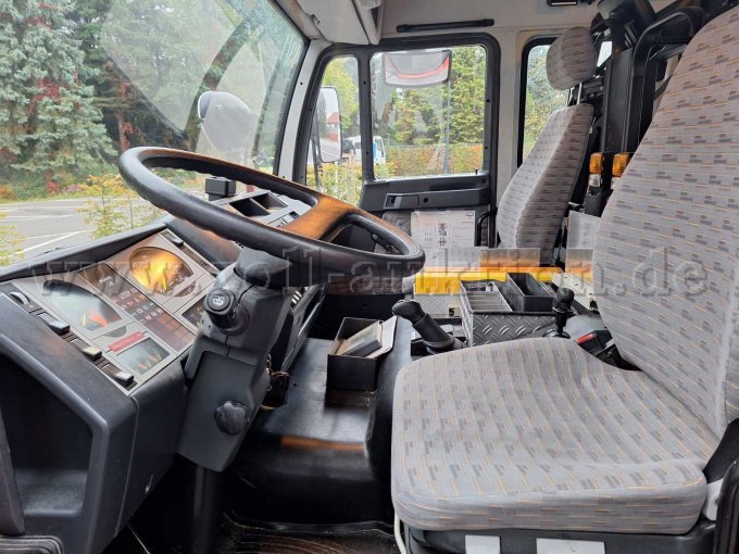 Fahrerhaus vorne links