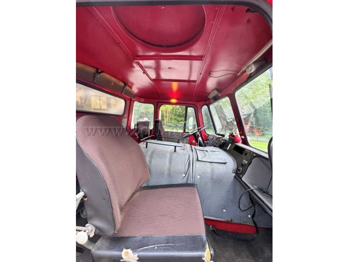 1 brandweerwagen LF 8 - TS8 ROBUR LO 2002AKF – foto 6 – kavel bij Zoll-Auktion, Putbus