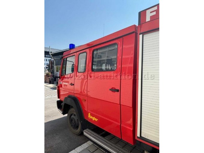 1 brandweerwagen LF 8, type 814 F, Mercedes-Benz – foto 4 – kavel bij Zoll-Auktion, Niederwinkling