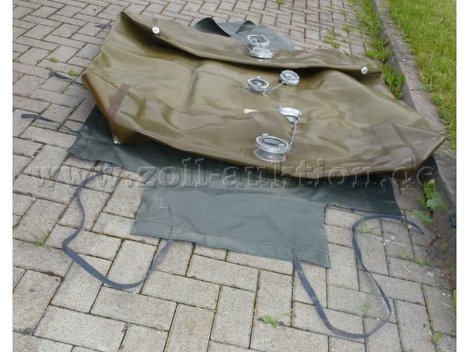 Teilansicht Löschwasserblase zum Teil aufgeklappt