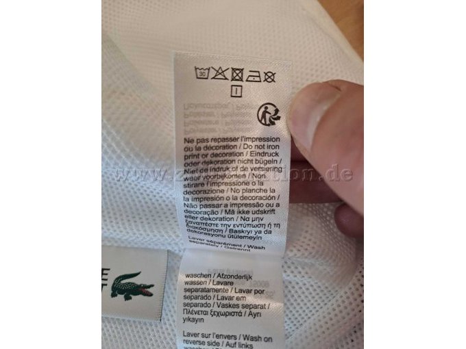Lacoste Original-Etikett