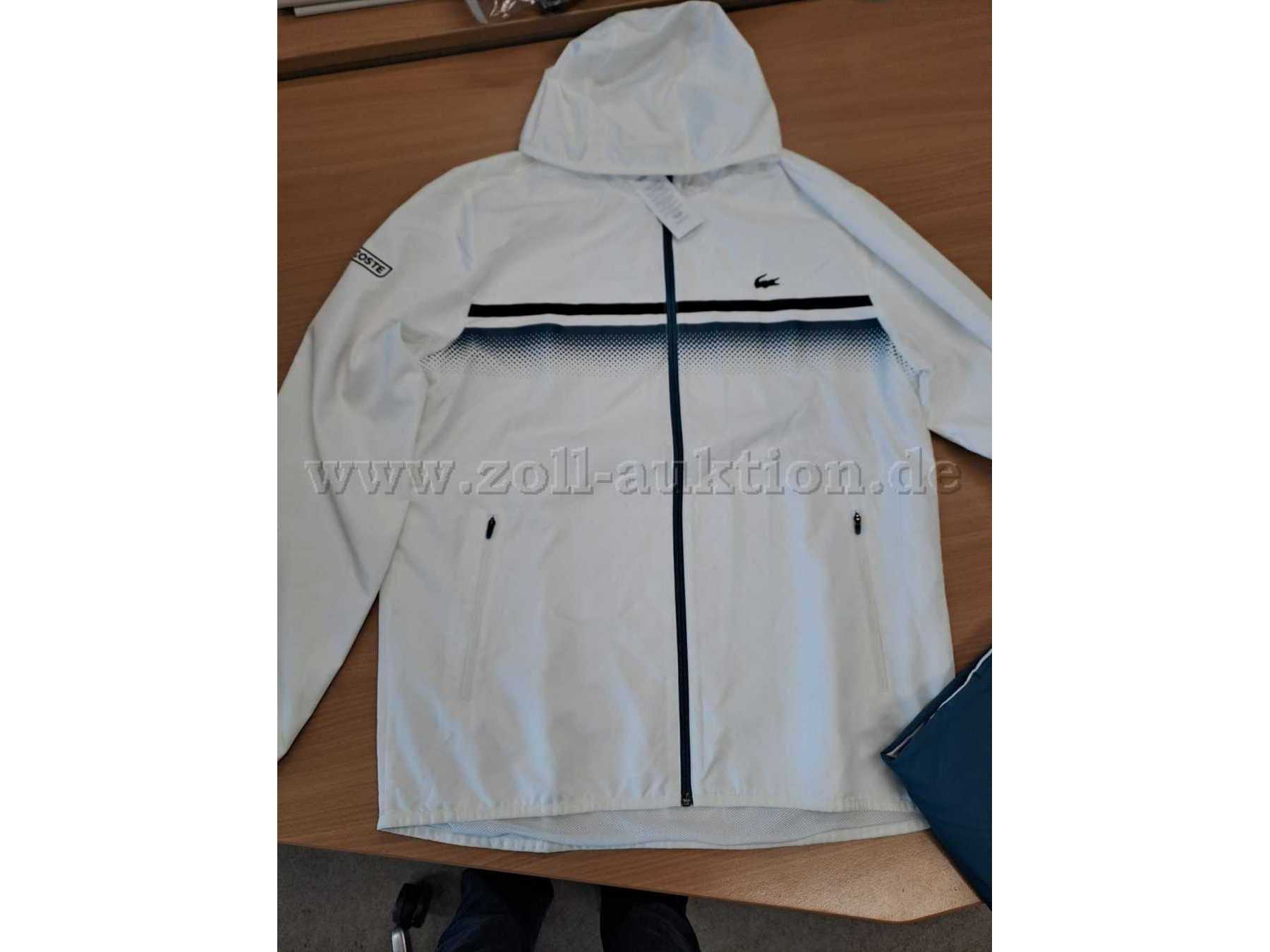 Lacoste Original von vorne gesehen