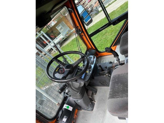 LADOG Geräteträger T 1550-T E5 Ansicht Fahrerkabine