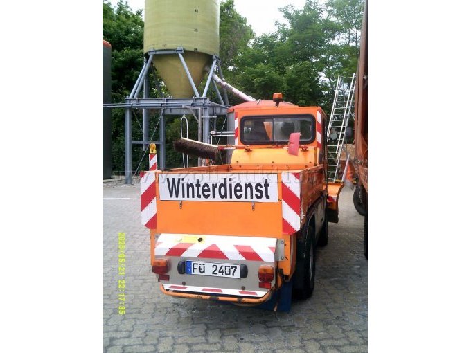 Heckansicht mit Streuer