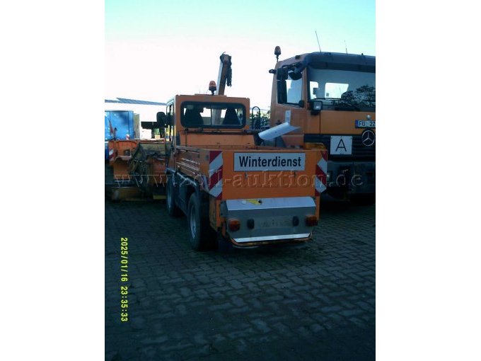 Heckansicht mit Streuer