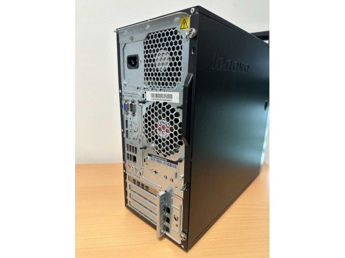 LENOVO ThinkStation E32
Ansicht von hinten