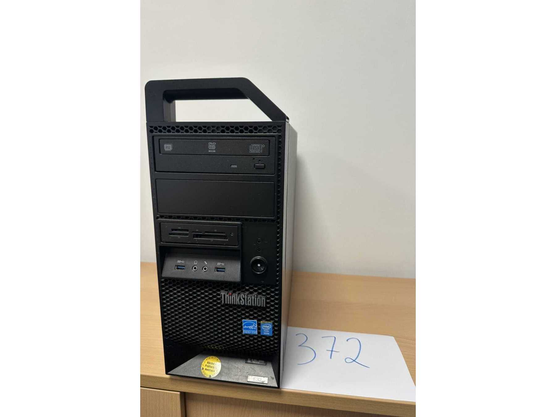 LENOVO ThinkStation E32 
Gesamtansicht