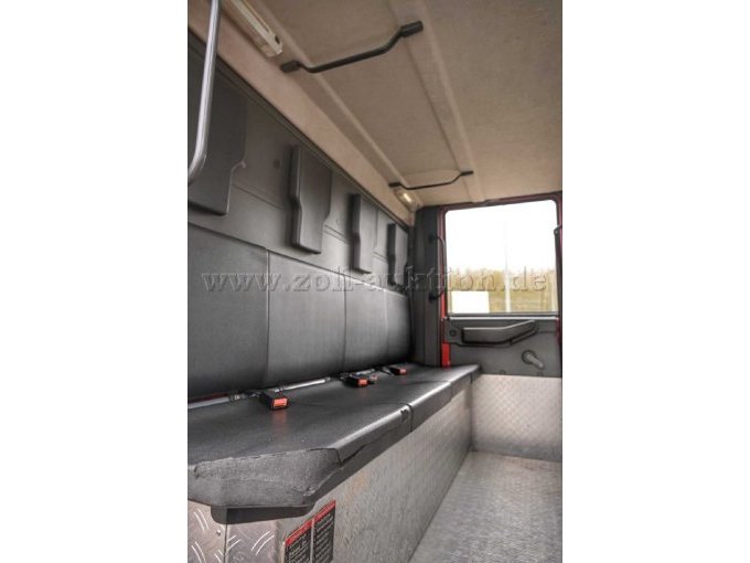 Fahrzeug Innenraum Bild 1