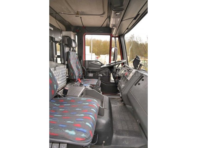 Fahrzeug Innenraum Bild 3