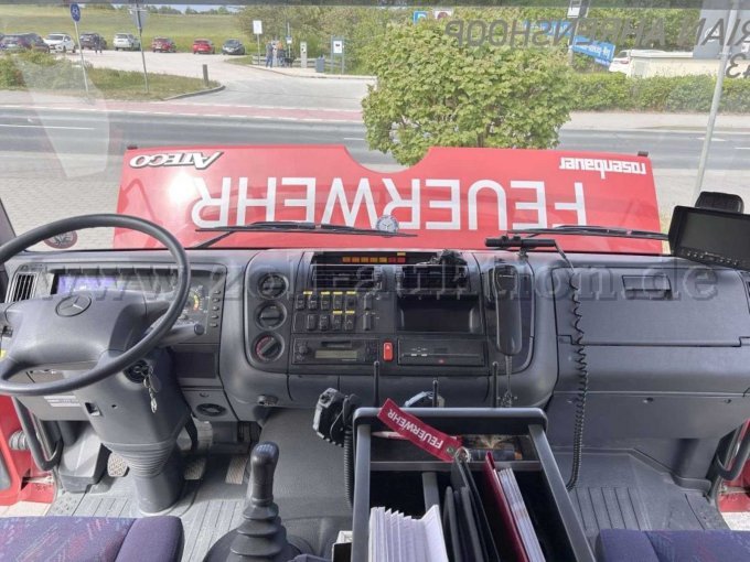 Fahrerhaus Blick durch die Frontscheibe