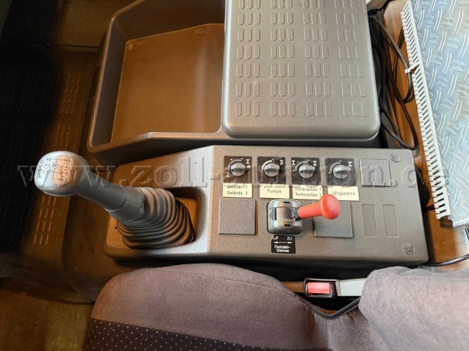1 LF 8/6 IVECO Magirus Sonder-KFZ Löschfahrzeug – foto 4 – kavel bij Zoll-Auktion, Wiesenau