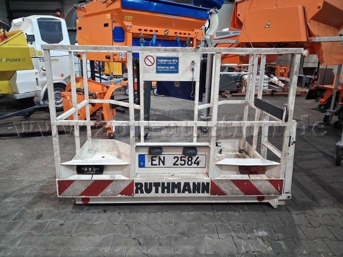 1 vrachtwagenhoogwerker – Ruthmann Steiger op MAN-chassis – foto 10 – kavel bij Zoll-Auktion, Hattingen