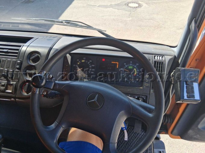 1 LKW-Großkehrmaschine Mercedes-Benz Atego 1823 mit Brock-Kehrmaschinenaufbau – foto 11 – kavel bij Zoll-Auktion, Schwäbisch Hall