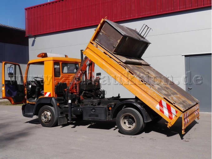 Fahrzeug Seitenansicht links Ladefläche gegippt