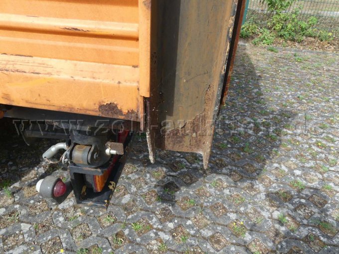 Beschädigung hinten links